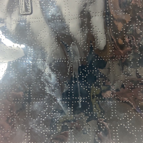 Authentic kate spade Harmony Metro Patent Leather Perferated Purse Tote- SALE! - Picture 10 of 15